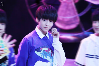 #王俊凯# #TFBOYS王俊凯# 140828年代秀 cr：嘿哟哟哟哟哒哒