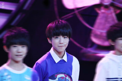 #王俊凯# #TFBOYS王俊凯# 140828年代秀 cr：嘿哟哟哟哟哒哒