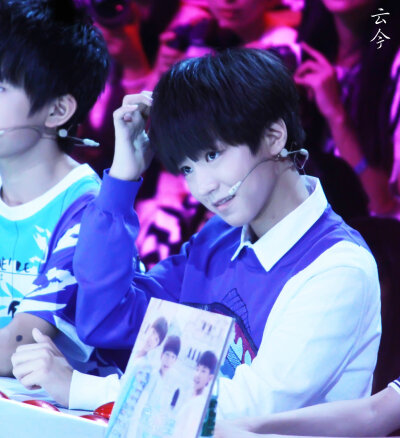 #王俊凯# #TFBOYS王俊凯# 140828年代秀 cr：嘿哟哟哟哟哒哒