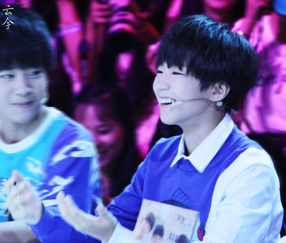 #王俊凯# #TFBOYS王俊凯# 140828年代秀 cr：嘿哟哟哟哟哒哒