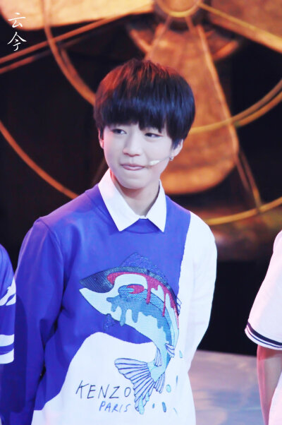 #王俊凯# #TFBOYS王俊凯# 140828年代秀 cr：嘿哟哟哟哟哒哒