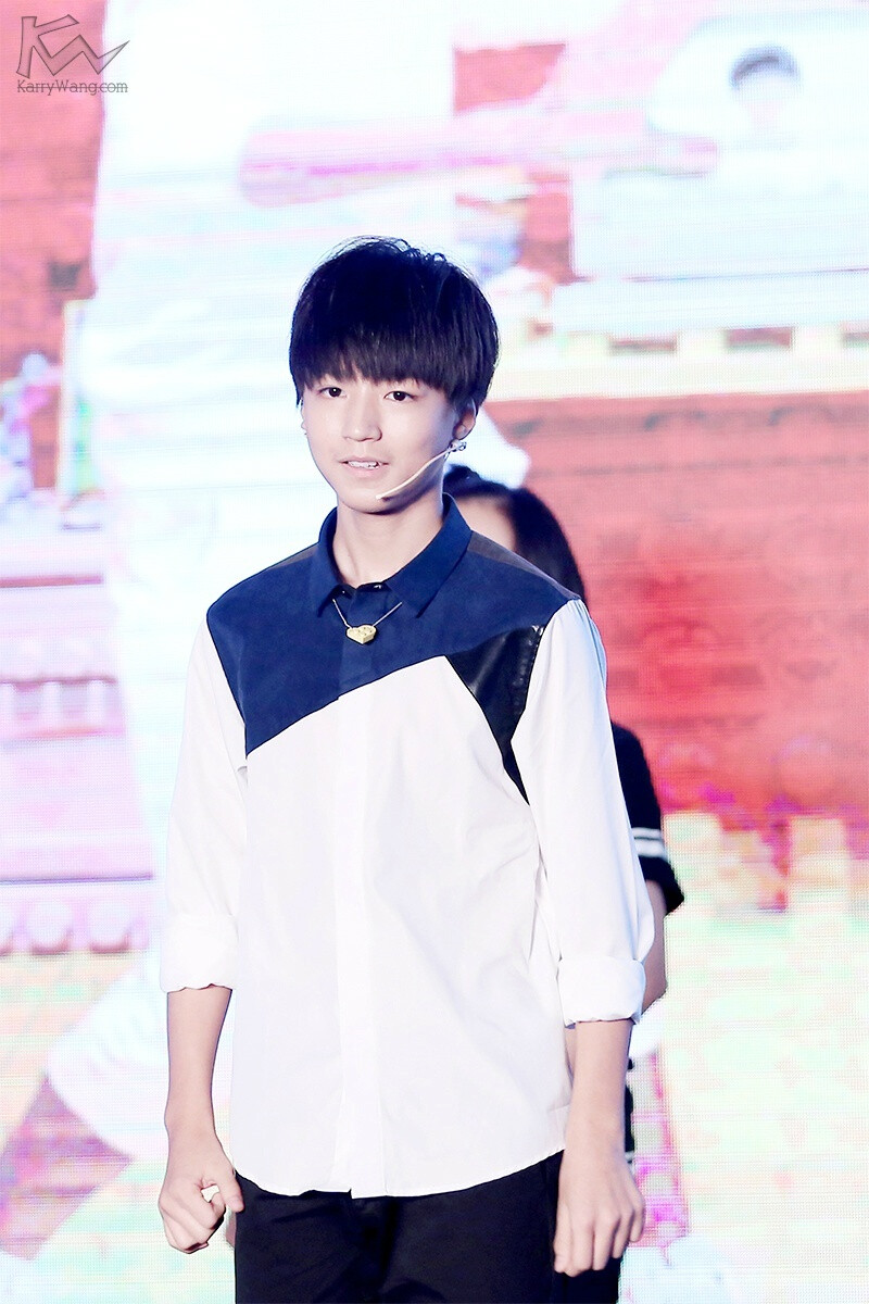 #王俊凯# #TFBOYS王俊凯# 20141017带你去见他+星钻圆梦 cr：logo