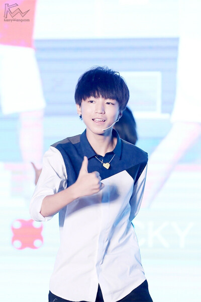 #王俊凯# #TFBOYS王俊凯# 20141017带你去见他+星钻圆梦 cr：logo