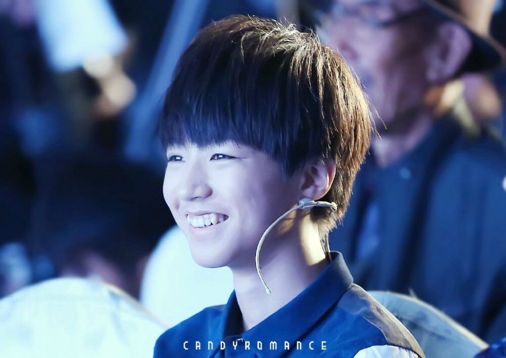 #王俊凯# #TFBOYS王俊凯# 20141017带你去见他+星钻圆梦 cr：logo