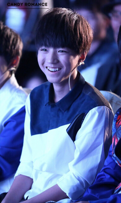 #王俊凯# #TFBOYS王俊凯# 20141017带你去见他+星钻圆梦 cr：logo