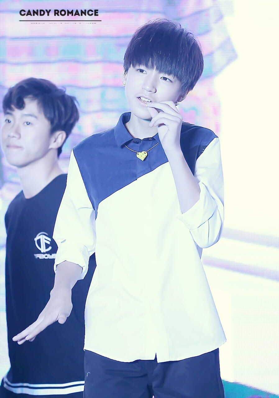 #王俊凯# #TFBOYS王俊凯# 20141017带你去见他+星钻圆梦 cr：logo