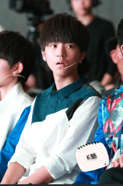 #王俊凯# #TFBOYS王俊凯# 20141017带你去见他+星钻圆梦 cr：logo