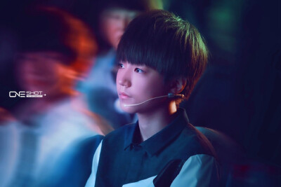 #王俊凯# #TFBOYS王俊凯# 20141017带你去见他+星钻圆梦 cr：logo