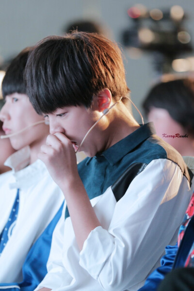 #tfboys##王俊凯# #TFBOYS王俊凯# 20141017带你去见他+星钻圆梦 cr：logo