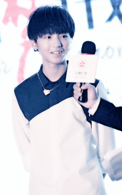 #tfboys##王俊凯# #TFBOYS王俊凯# 20141017带你去见他+星钻圆梦 cr：logo