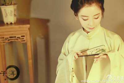 【大菇凉】【岂曰无衣 与子同袍】汉服 同袍 华夏衣冠 汉家衣裳 形制 袖制 摄影@子洱 气质 意境 唯美 立领披风