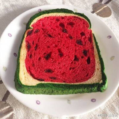 西瓜面包Smile watermelon bread