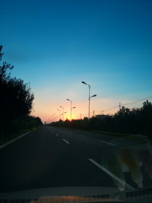 #压马路猜城市#