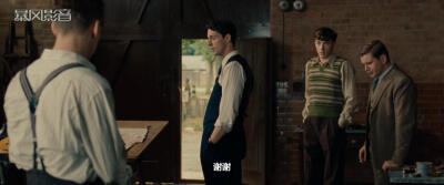 #模仿游戏#本尼迪克特·康伯巴奇的演技真的可以捧一座奥斯卡了，那惟妙惟肖的表演，让我穿过时间的阻隔认识了Turning，被历史灰色的幕布所遮掩下的灵魂。唯爱永生