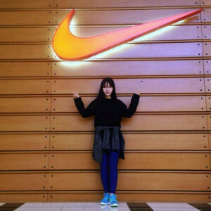 女生头像如果我先伸出手你会不会跟我走