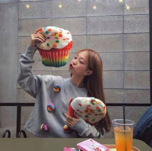 女生头像如果我先伸出手你会不会跟我走