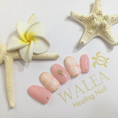 WALEA Nail 美甲。来自韩国的美甲创意 。美甲 清新 可爱 童趣 史努比 姆明