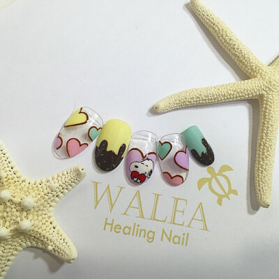 WALEA Nail 美甲。来自韩国的美甲创意 。美甲 清新 可爱 童趣 史努比 姆明