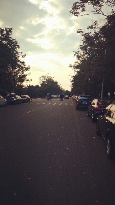 #压马路猜城市#