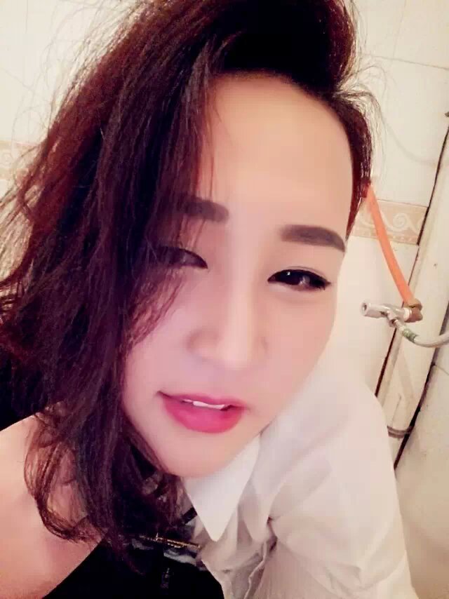 感情这个东西你正当的经营，你的投资会有结果。但如果你只是冒险的话，那不叫投资，那叫偷鸡。偷鸡的后果就是偷鸡不成蚀把米。