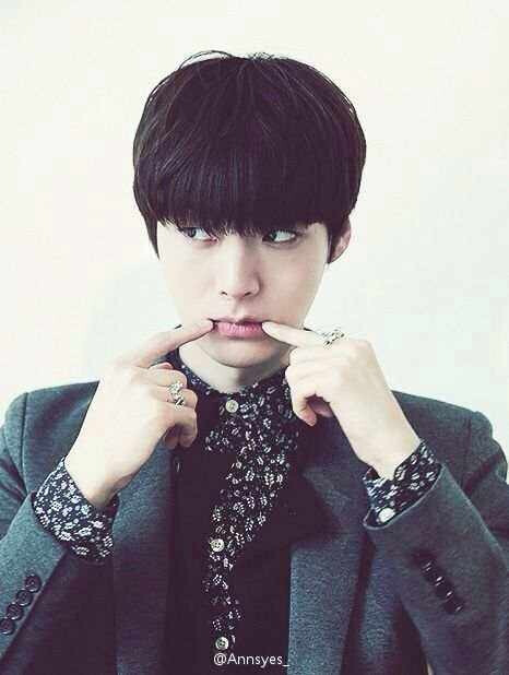 最近在看《BLOOD》超帅哒爱你哟安宰贤