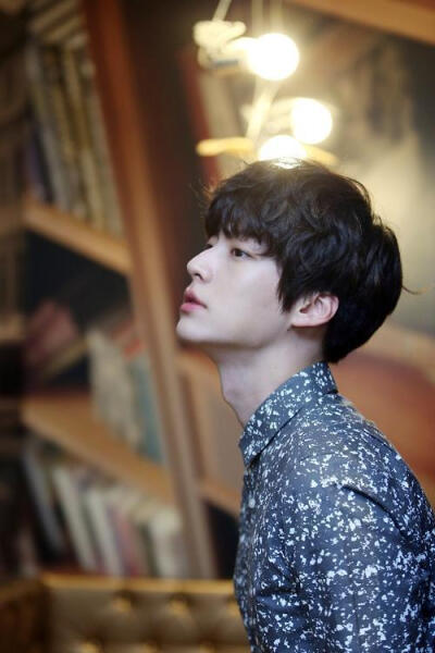 最近在看《BLOOD》超帅哒爱你哟安宰贤