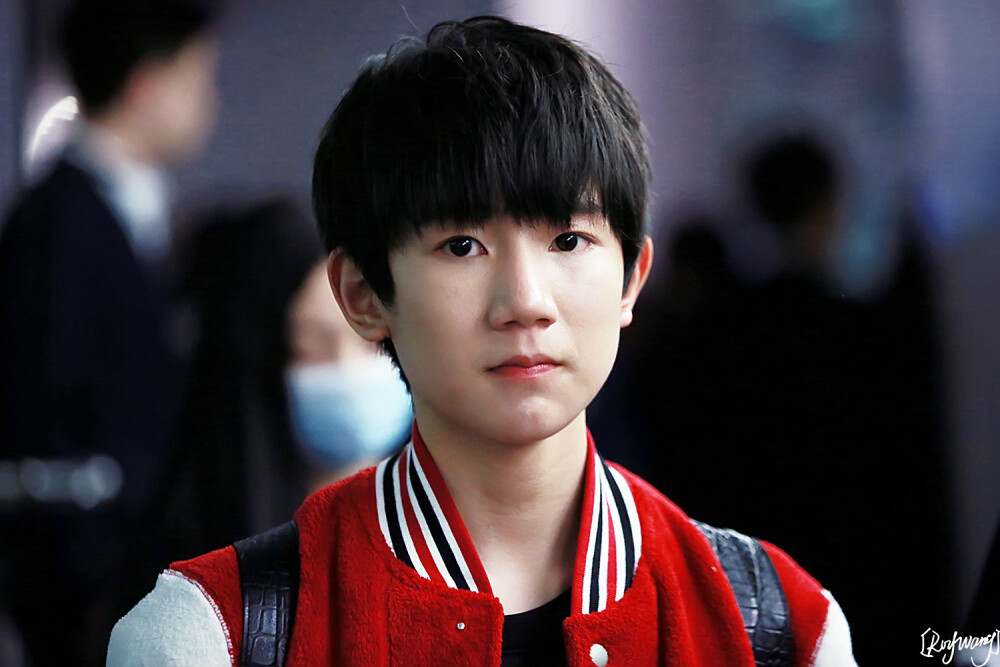 TFBOYS王源 150228深圳返重庆 cr：RoyWang1108