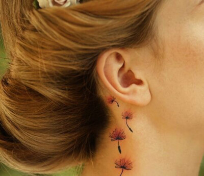 纹身像爱人久了会上瘾 。