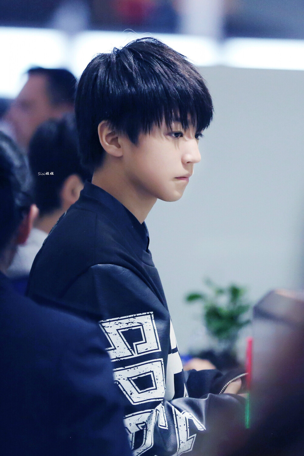 TFBOYS王俊凯 2015.01.01 南京飞厦门机场图。