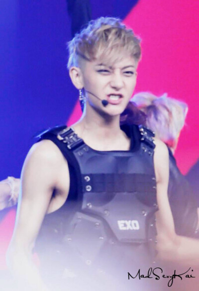 EXO TAO 黄子韬 cute wolf