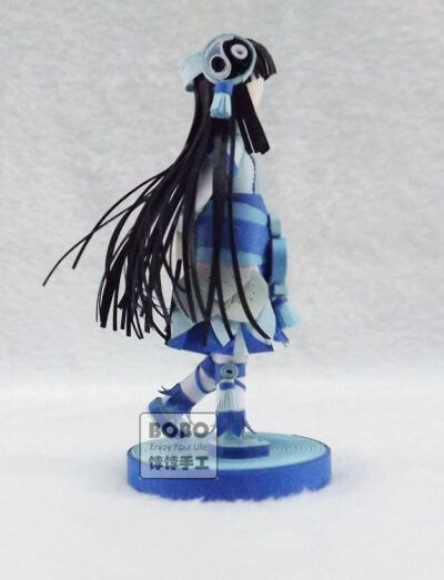 立体衍纸人物，单个的细节图，无论哪个角度看都喜欢啊~~~~ 店里有售：http://shop34818211.taobao.com/