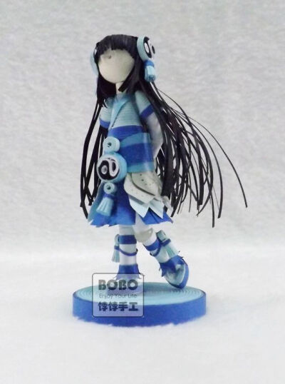 立体衍纸人物，单个的细节图，无论哪个角度看都喜欢啊~~~~ 店里有售：http://shop34818211.taobao.com/