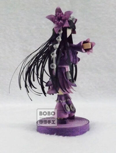 立体衍纸人物，单个的细节图，无论哪个角度看都喜欢啊~~~~ 店里有售：http://shop34818211.taobao.com/