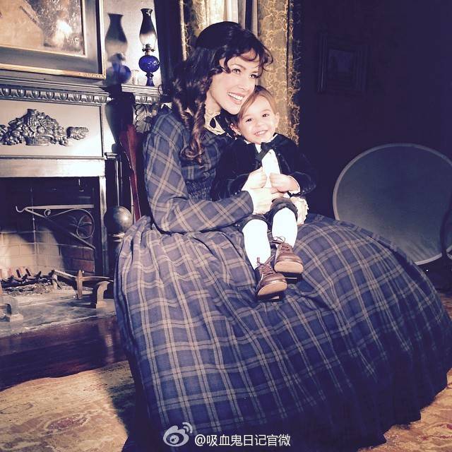 吸血鬼日记第六季#Mama Salvatore &amp;amp; Baby Damon~