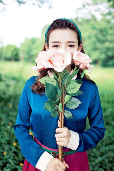  森女清新 文艺 女生 花朵 摄影