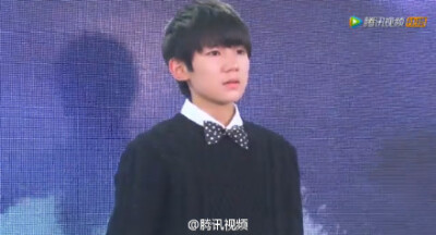 @TFBOYS-王源 薄荷音演唱《#专属天使# 》@腾讯视频 独家首发！[话筒]L独家首发！王源温暖演唱《专属天使》 小王子在人间要藏好翅膀 “没有谁能取代你在我心上，拥有一个专属天使，我哪里还需要别的愿望。”少年站在…