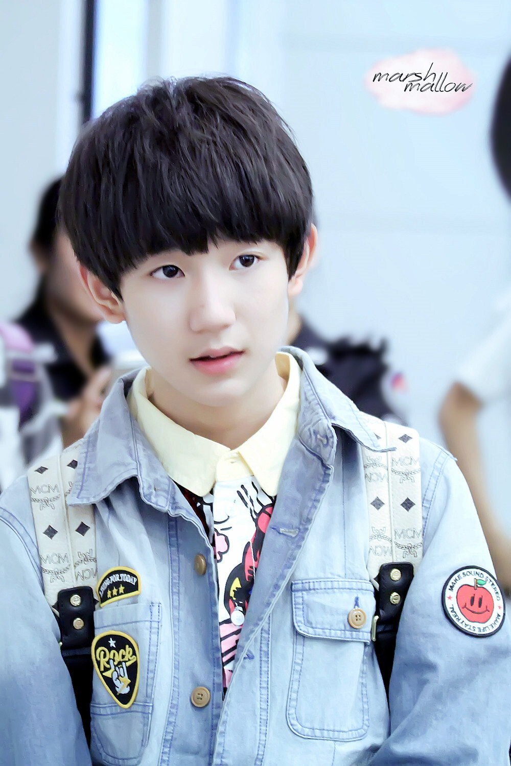 TFBOYS王源 140822 北京返重庆 cr：marshmallow1108