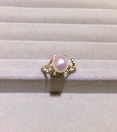 秀气的珍珠戒指