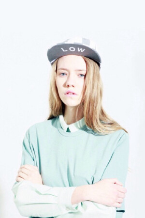 世上所有的道理，敌不过一句随便你。西出阳关无故人，爱咋咋地随便你。