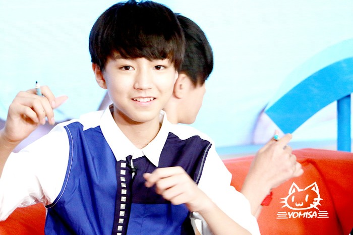 #王俊凯# #TFBOYS王俊凯# #TFBOYS# 20140717优酷直播间 cr logo