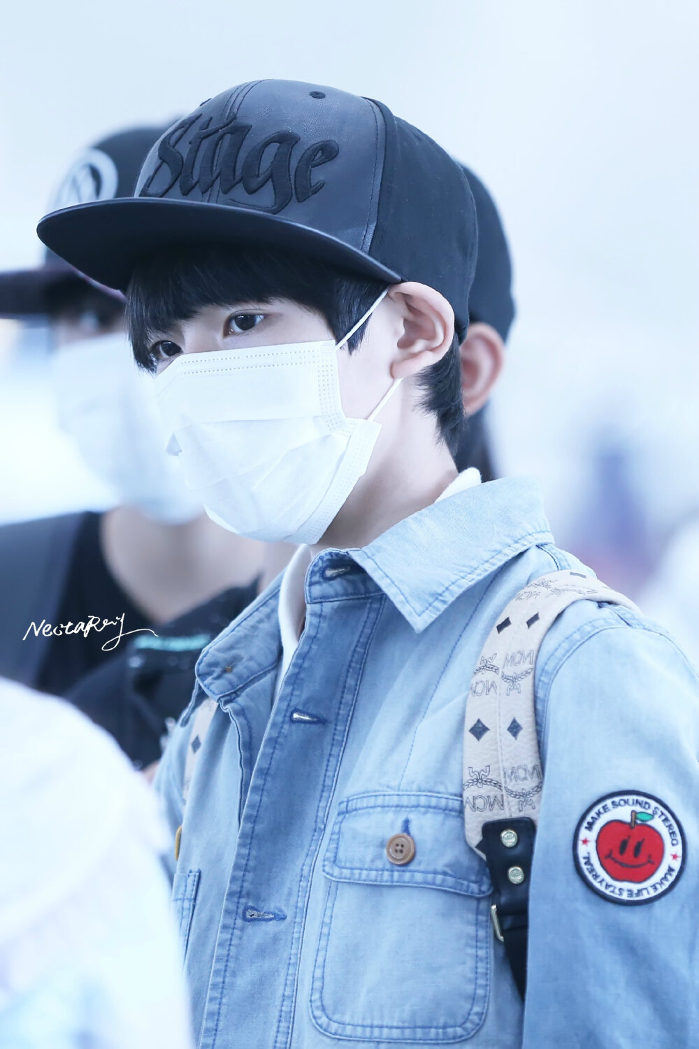 TFBOYS王源 140820 台湾赴北京 cr：NectaRoy