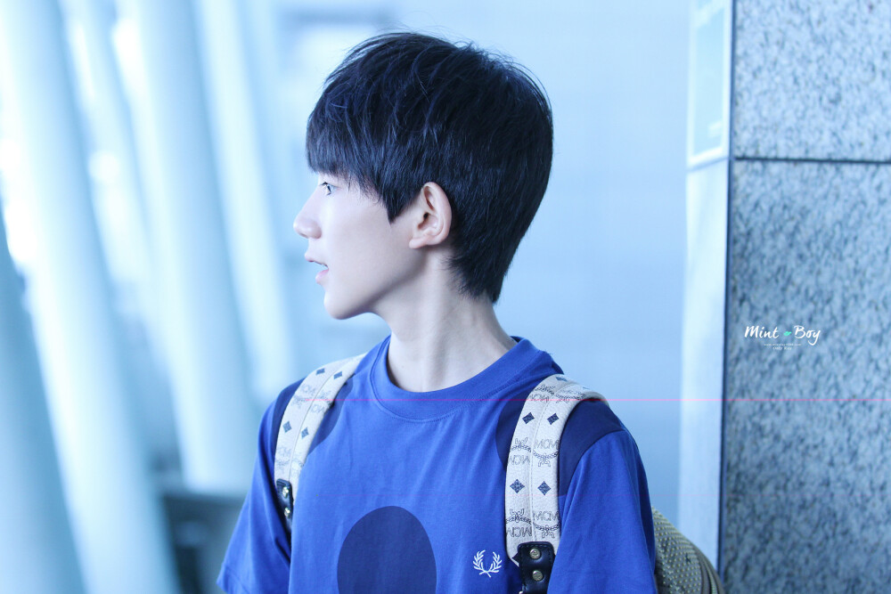 TFBOYS王源 140717 广州赴北京 cr:MintBoy1108