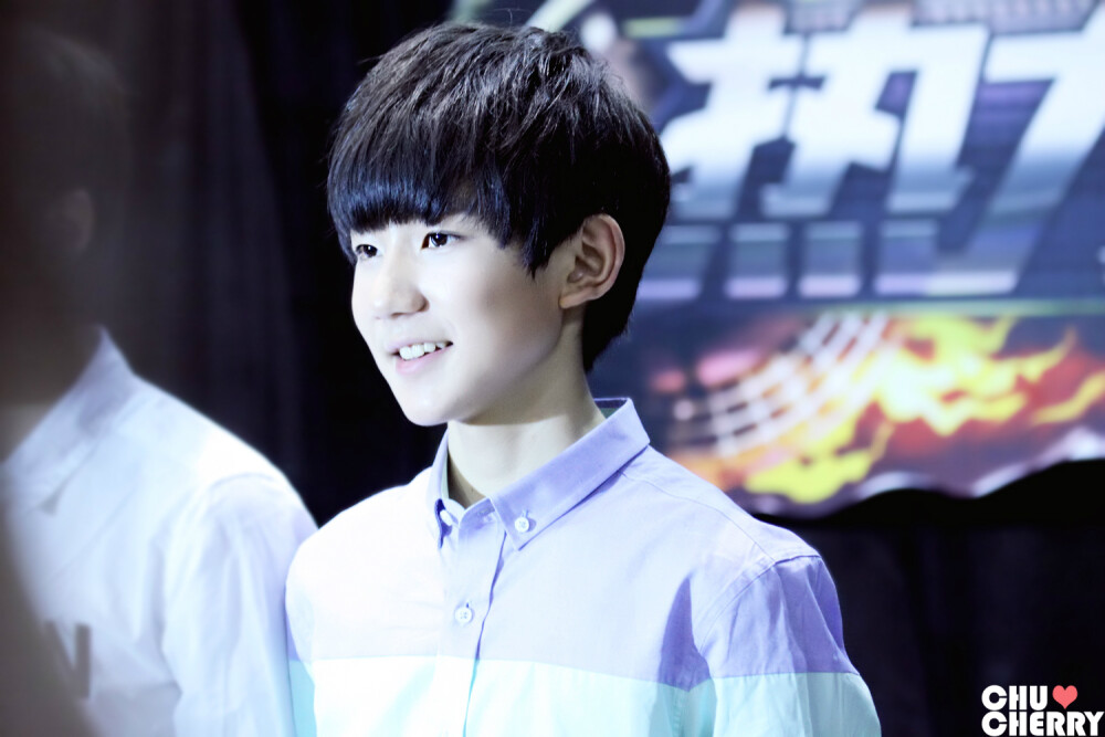 TFBOYS王源 140805 《热力赛车》发布会 cr:Cherroy