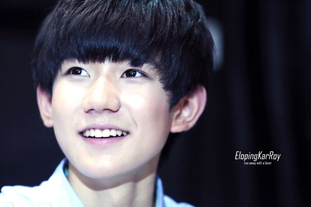 TFBOYS王源 140805 《热力赛车》发布会 cr:Eloping_KarRoy