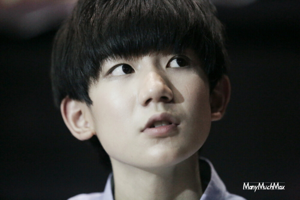 TFBOYS王源 140805 《热力赛车》发布会 cr:ManyMuchMax