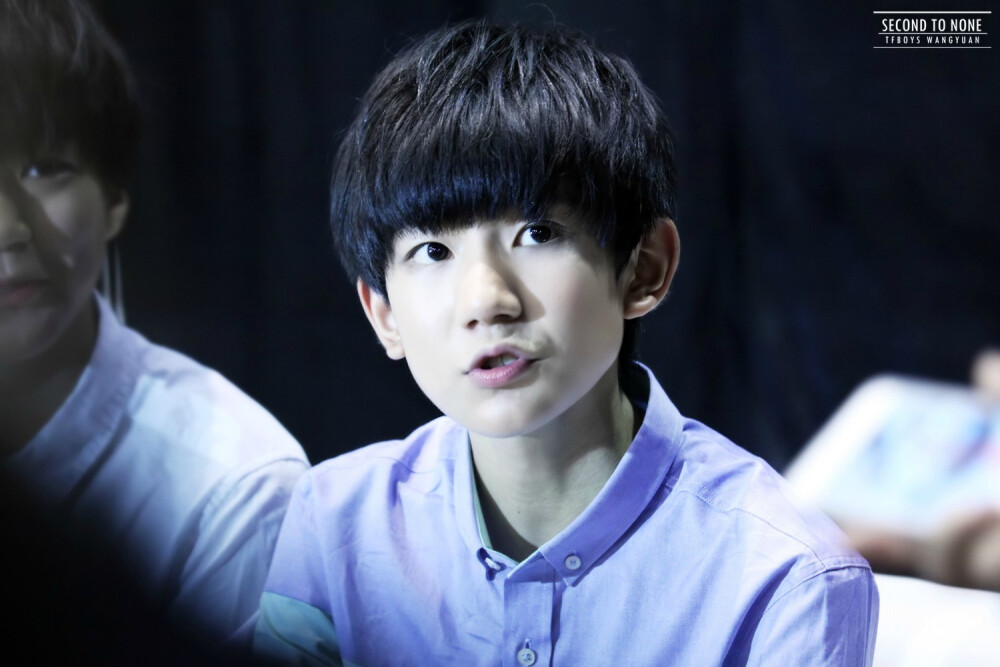 TFBOYS王源 140805 《热力赛车》发布会 cr:SecondToNone