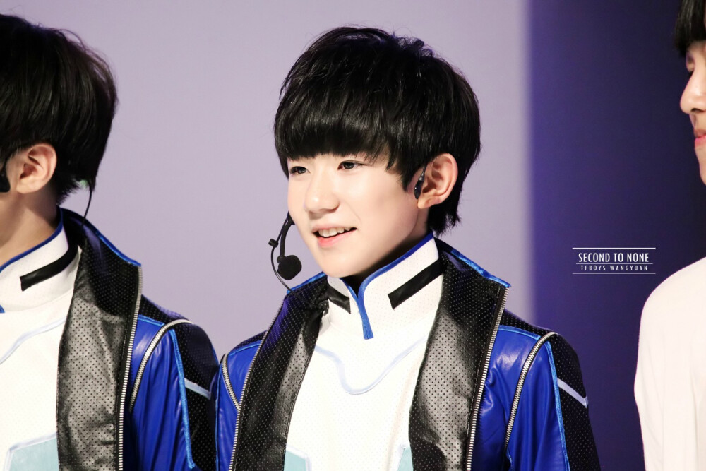 TFBOYS王源 140805 《热力赛车》发布会 cr:SecondToNone