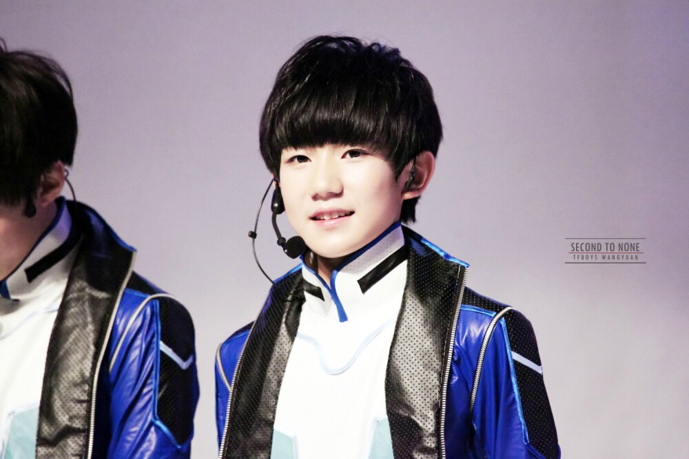 TFBOYS王源 140805 《热力赛车》发布会 cr:SecondToNone