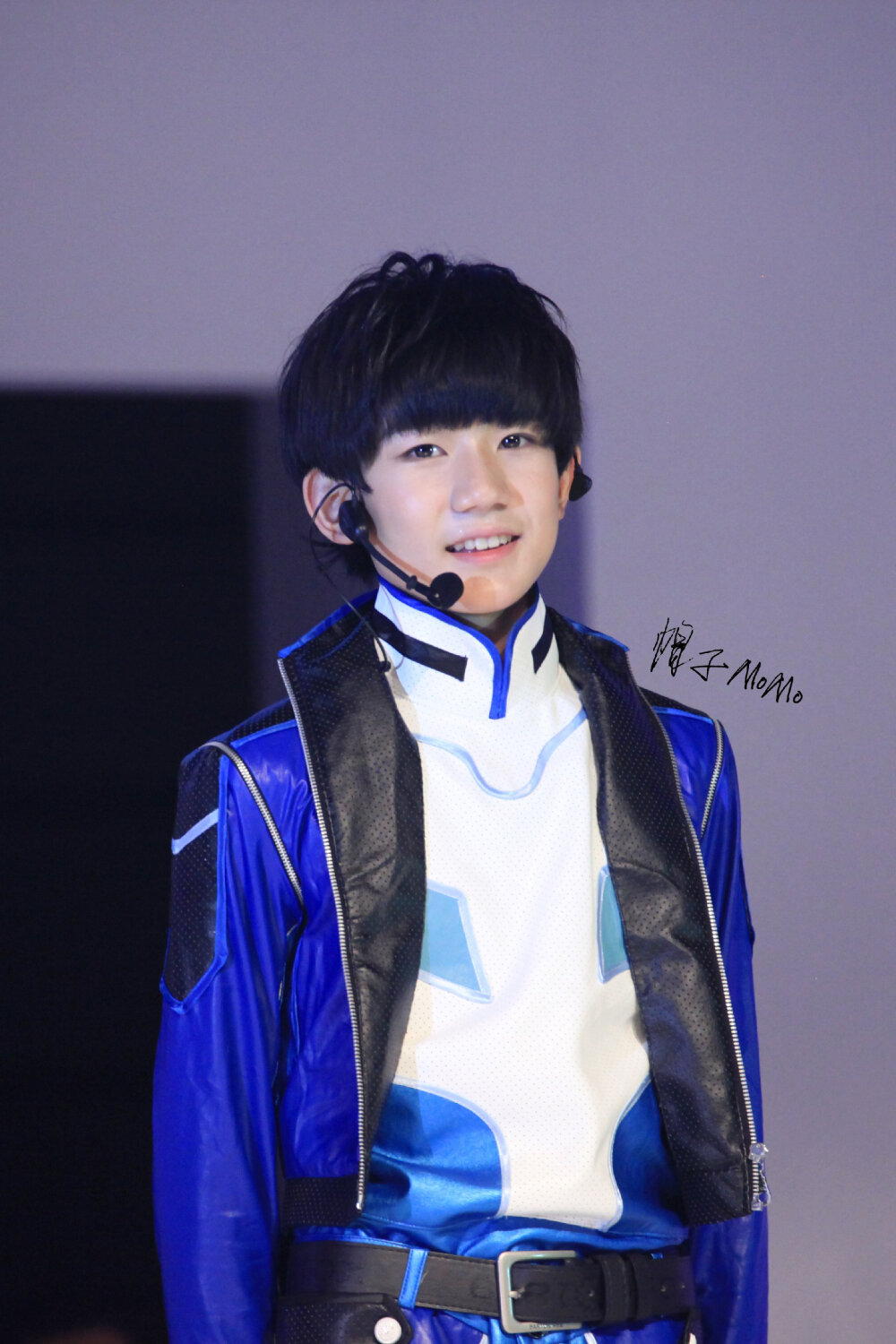 TFBOYS王源 140805 《热力赛车》发布会 cr:帽子MoMo