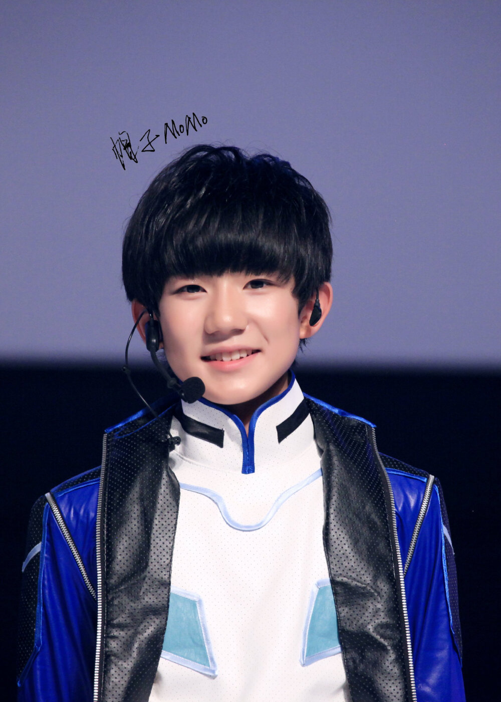 TFBOYS王源 140805 《热力赛车》发布会 cr:帽子MoMo